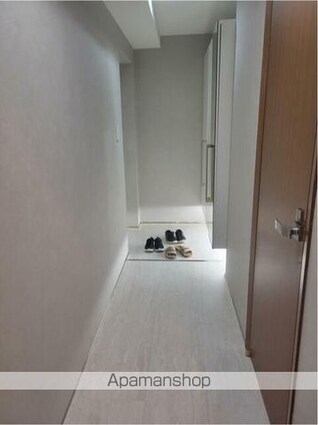 東京都新宿区新宿７丁目[2LDK/60.17m2]の玄関