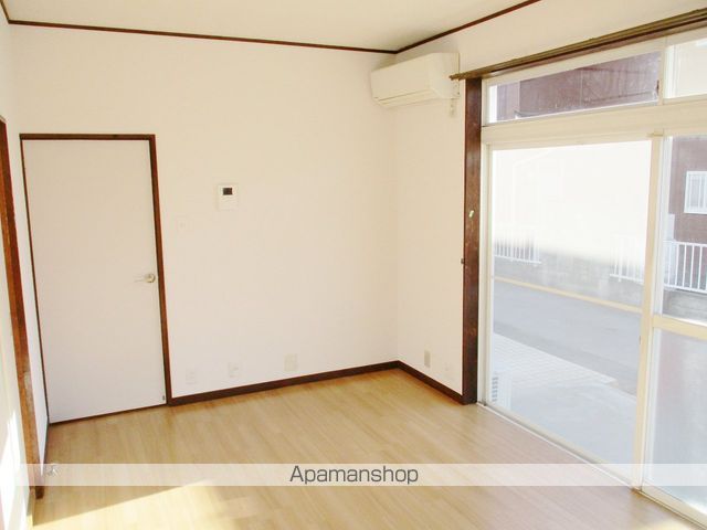 ルーミー甲府63号館の内装写真