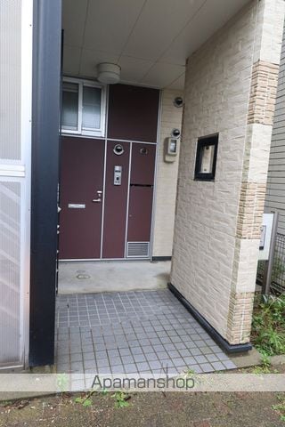 2ND.の玄関写真