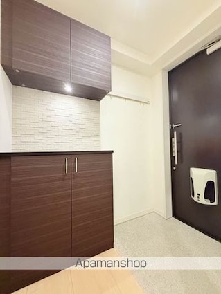 ラ　ルミエール[1LDK/41.98m2]の玄関