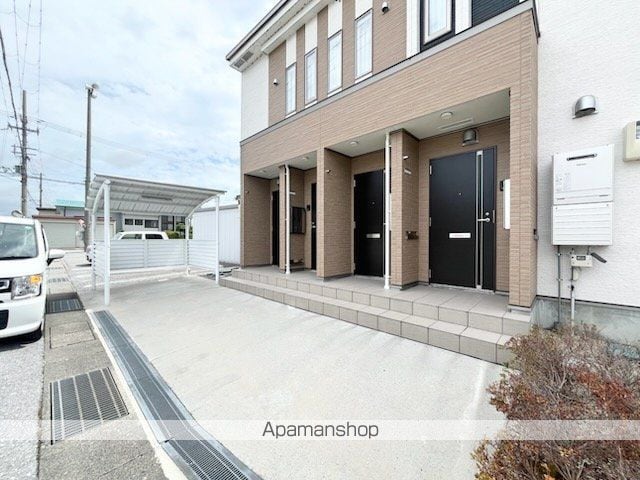 アイリスの玄関写真