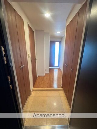 東京都杉並区堀ノ内１丁目[2LDK/52.39m2]の玄関