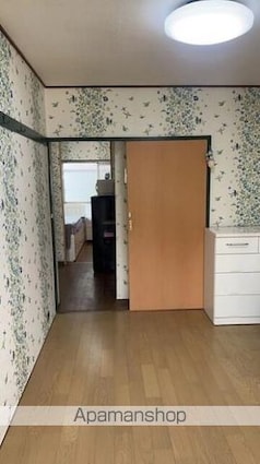 東京都新宿区河田町[2K/26.2m2]のリビング・居間