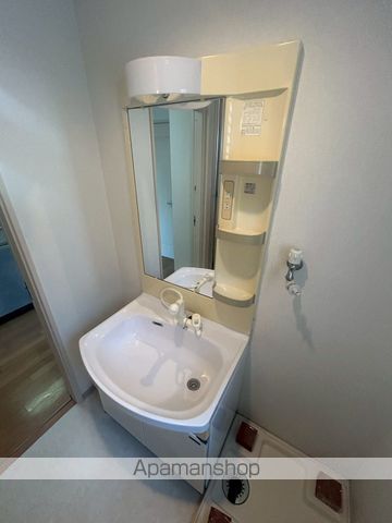MODENAの内装写真
