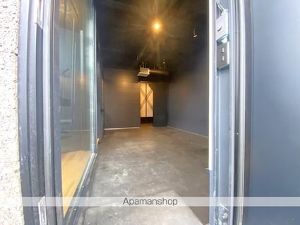 ｋｕｒｏｋａｎｅ３９（クロカネ３９）[2LDK/81.34m2]の玄関