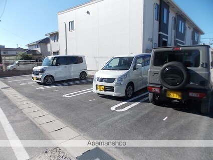 ゴールデンハイム水野[1R/30.2m2]の駐車場2