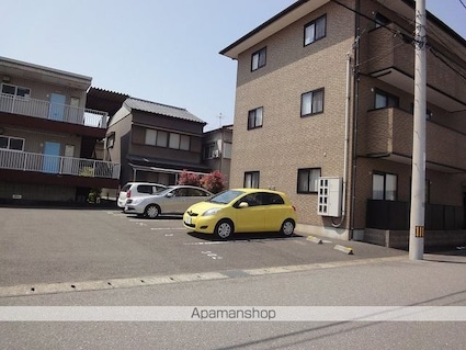 フォブールさなえ[2LDK/62.43m2]の駐車場