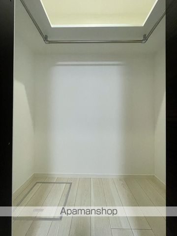 KL TOJIN WESTの内装写真