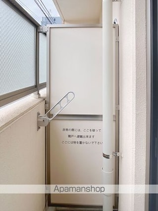 Ｌｅ　ｊａｒｄｉｎ[1R/27.54m2]のバルコニー