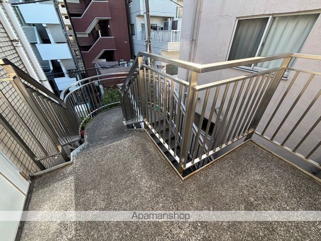ワイパークハイツIIの玄関写真