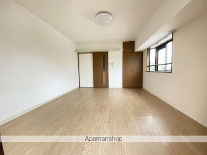 松栄タワーイン宮城野[1K/26.64m2]のリビング・居間