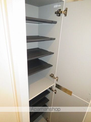 グランラヴィーヌ八軒の内装写真