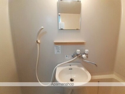 ファミール石芝[1K/24m2]の洗面所