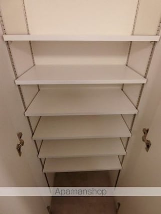 アーバンパーク方南町[2LDK/40.44m2]の収納