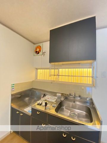 ホワイトビラ御門台の内装写真