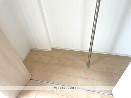 東京都新宿区西新宿４丁目[1K/30.57m2]の収納