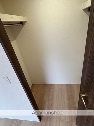 パサログランデ中安井[1LDK/42.8m2]の収納