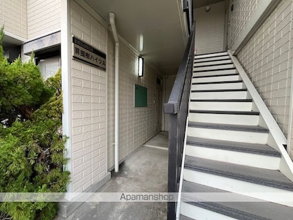 菩提樹ハイツＡ棟[2K/38m2]のエントランス