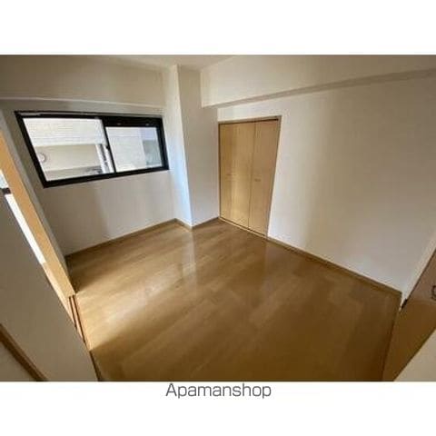 イモーレ中央駅の内装写真