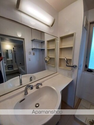 ブリージンＡＢ[1LDK/44.1m2]の洗面所