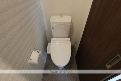エスグラント三園町[2LDK/68.3m2]のトイレ