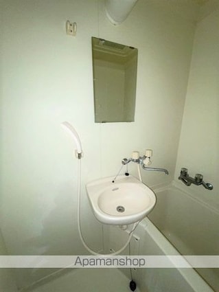 ＥＭ１０２２[1K/22m2]の洗面所