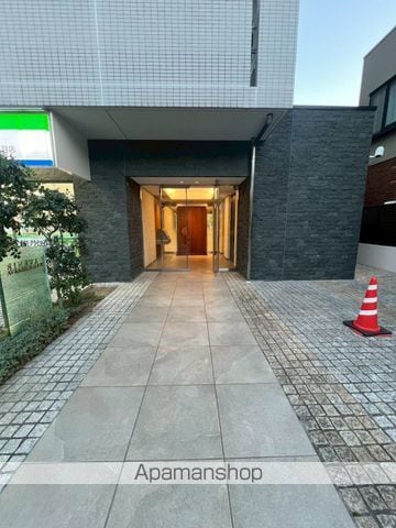 AVENIR渋谷本町の玄関写真