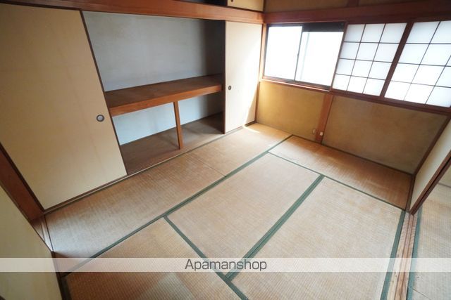 郡戸建ての内装写真