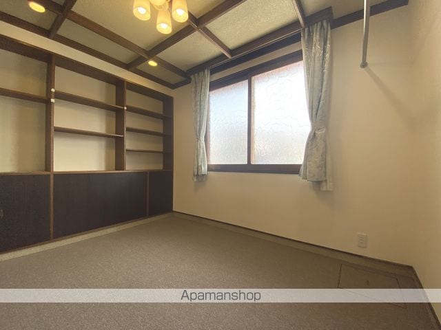 函館市 2階建 築58年の内装写真