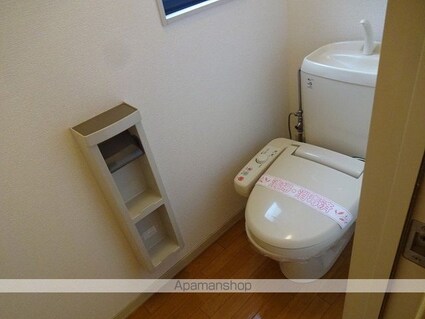 ファミール・ビレジ　Ａ棟[2LDK/56.66m2]のトイレ