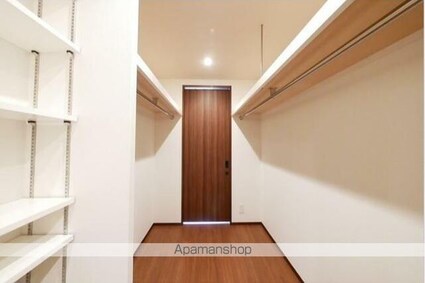 コンフォリア新宿イーストサイドタワー[1LDK/55.53m2]の収納