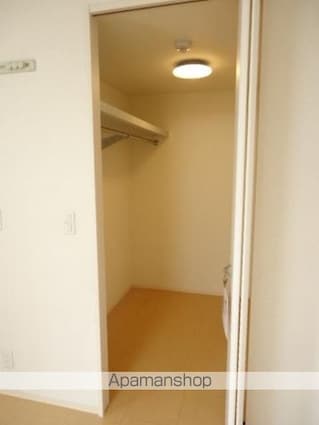 Ｙ．サイレント　ヴィラージュ[2LDK/58.33m2]の収納