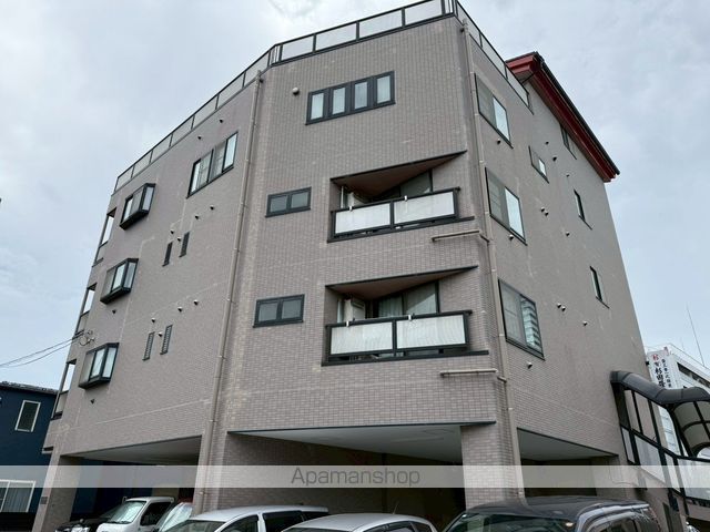 イーストウィンド本町の外観写真