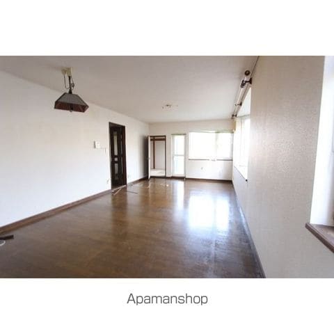 札幌市南区 2階建 築35年の内装写真