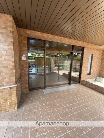 ライオンズマンション御倉町の玄関写真