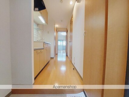 ラルゴ・ヴェローチェ[1K/27m2]の玄関