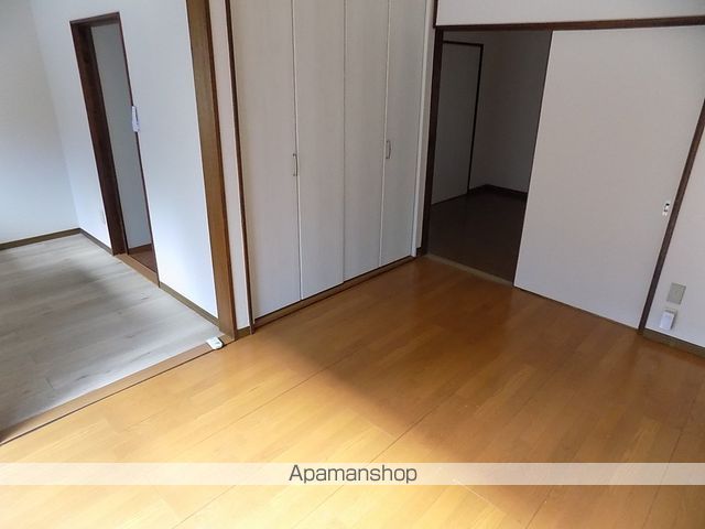 宝地町戸建の内装写真