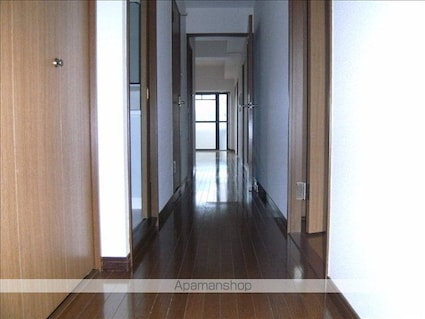 ハイフラッツ２１３[3LDK/72.58m2]の玄関