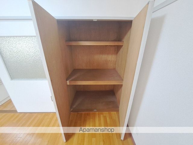 ラッセルスクエア松山市駅　Ａ棟[2K/36.5m2]の収納