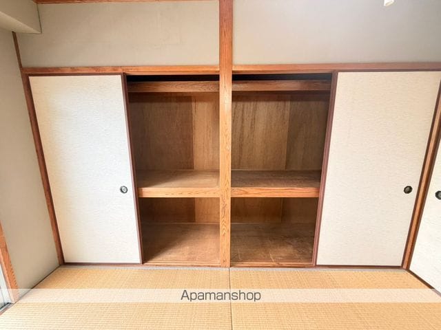 SRSTビルの内装写真