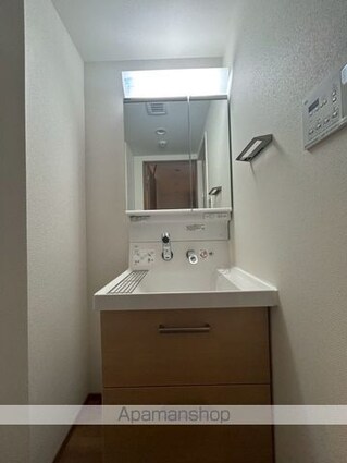 東京都新宿区山吹町[2K/25.85m2]の洗面所