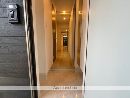 ルピナス　イースト[1K/27.02m2]の玄関