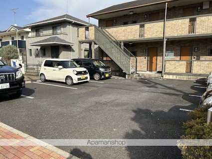 ファーストステージ[1R/30.27m2]の駐車場