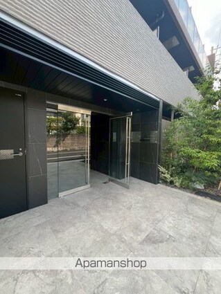 東京都中野区江原町１丁目[1K/25.56m2]のエントランス