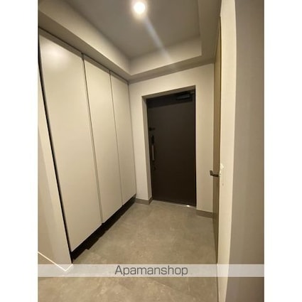 ザ・パークハウス千代田六番町[3LDK/84.2m2]の玄関