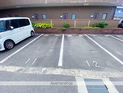 ピュア・レジデンスＡ＆Ａ[1K/36m2]の駐車場