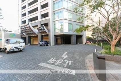 パークコート渋谷ザタワー[2LDK/113.72m2]の駐車場