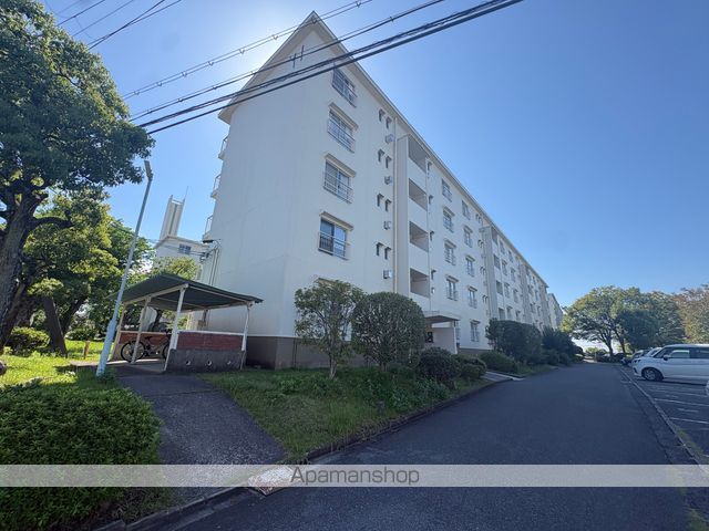 山田池住宅11号棟の外観写真
