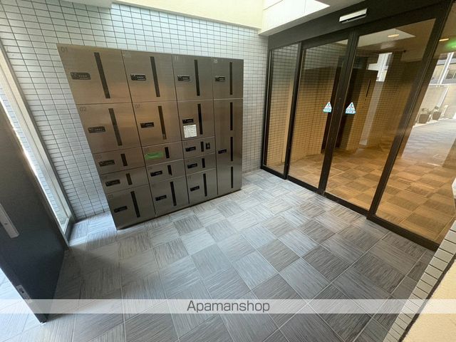 チェスターハウス鶴見の玄関写真