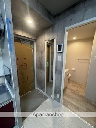 Ｔｈｅ　Ｒｏｃｋ　ＡＰＴ[1R/16.12m2]の玄関